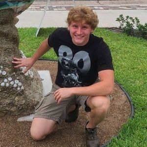 Meet your Posher, Camron